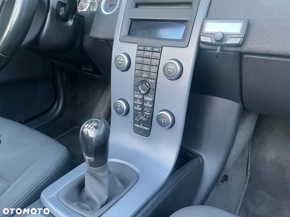 Volvo C70 D3 Momentum - 9