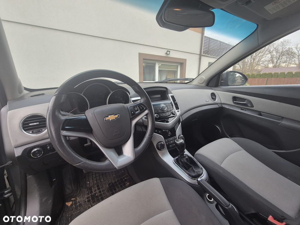 Chevrolet Cruze 1.6 Base - 7