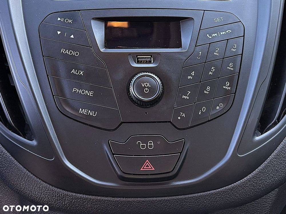 Ford transit-courier - 12