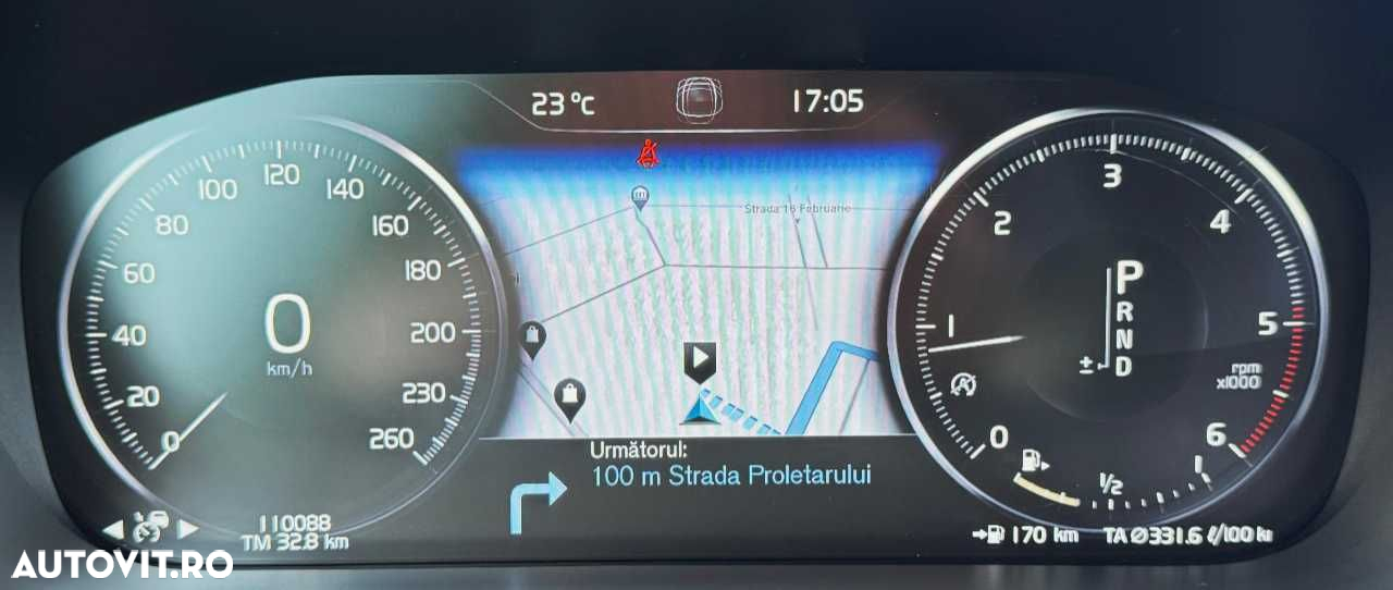 Volvo XC 60 D4 Momentum Pro - 26