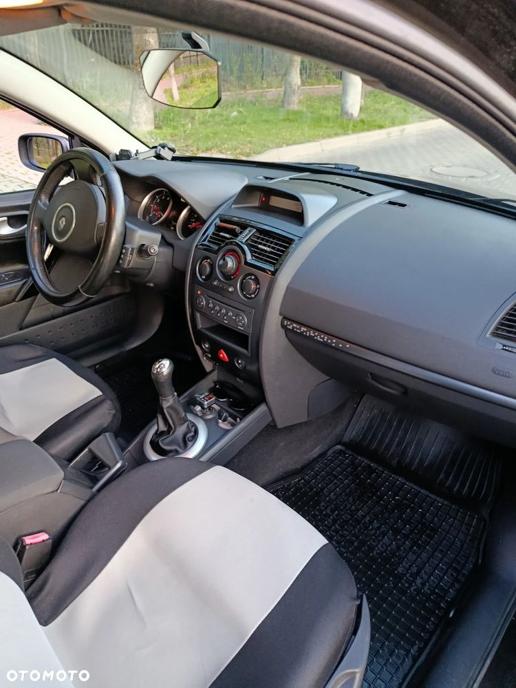 Renault Megane 1.6 16V Authentique - 3