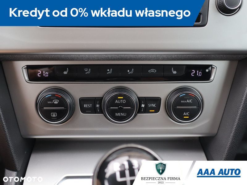Volkswagen Passat Variant - 14