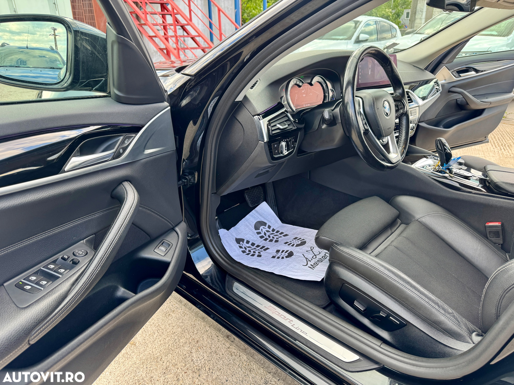 BMW Seria 5 520d Touring Aut. Sport Line - 33