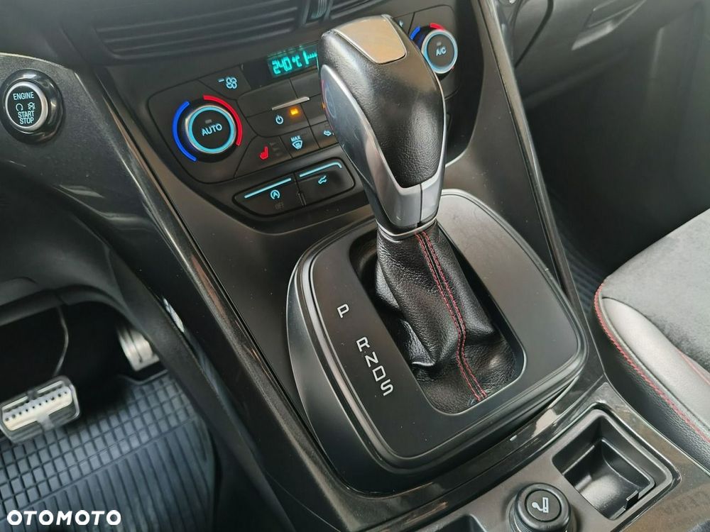 Ford Kuga - 33