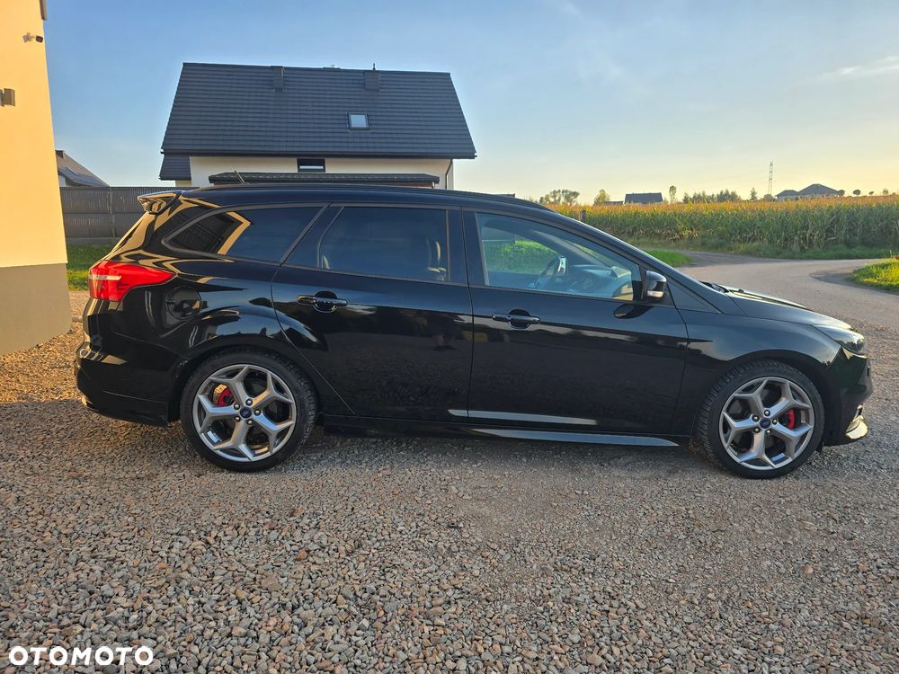 Ford Focus - 8