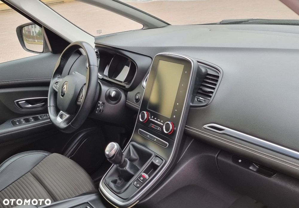 Renault Grand Scenic - 19