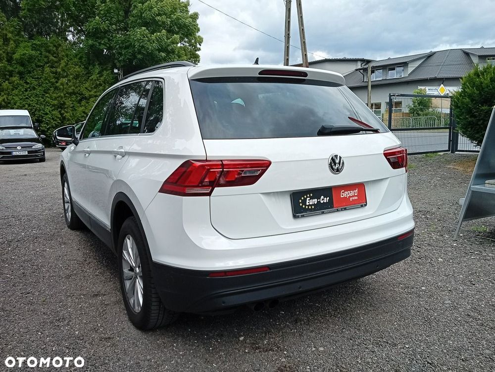 Volkswagen Tiguan - 4