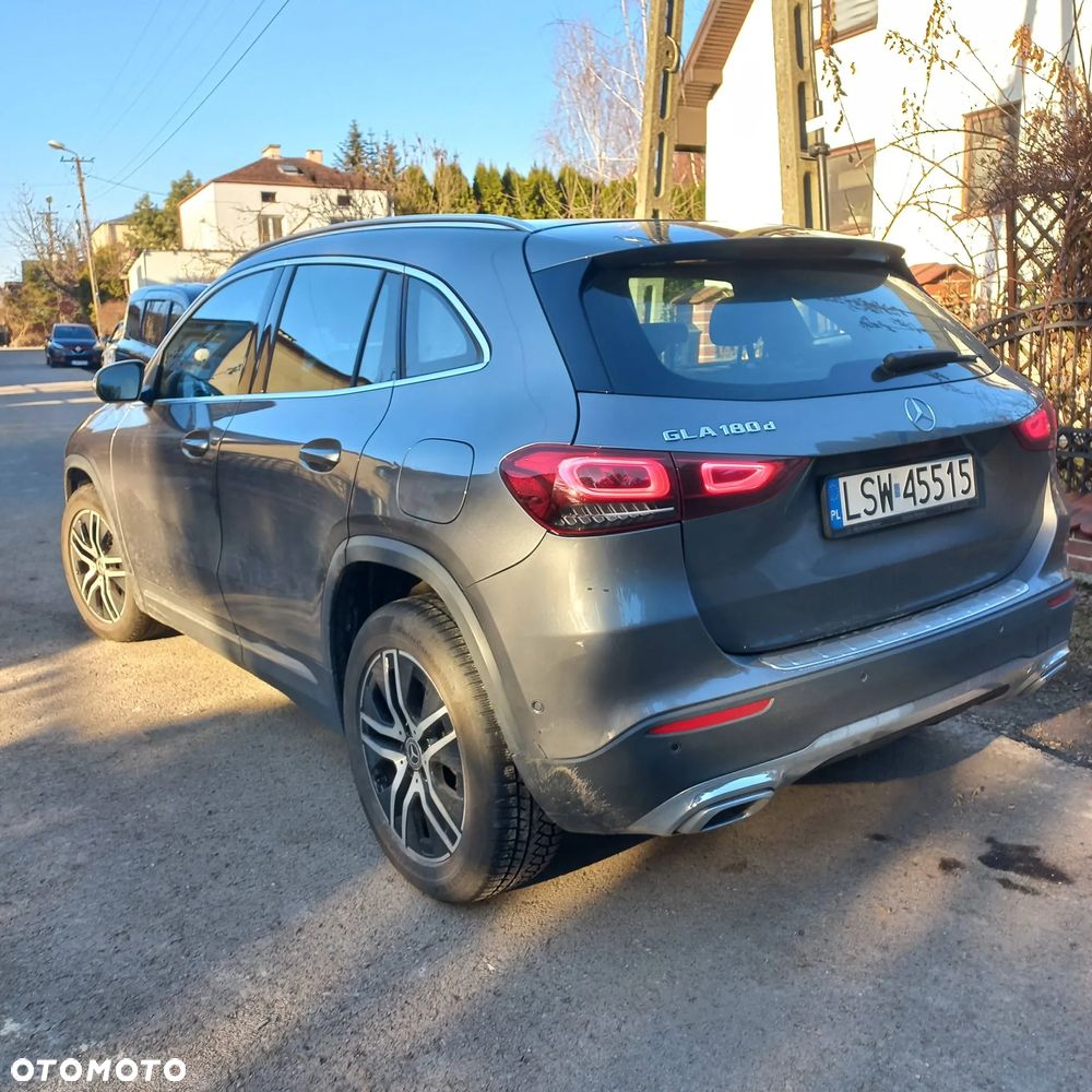 Mercedes-Benz GLA 180 d Business Edition - 7