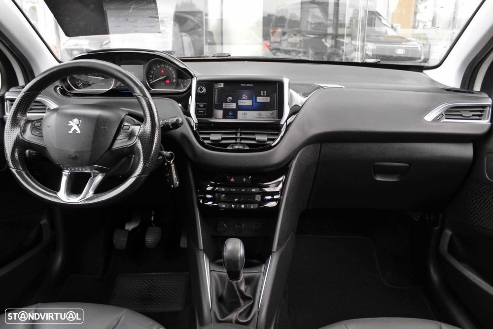 Peugeot 208 1.6 e-HDi Allure - 19