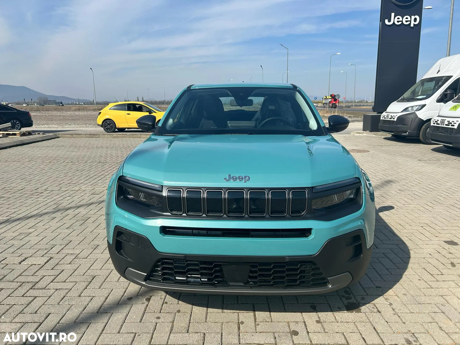 Jeep Avenger 1.2 AT6 Turbo MHEV Longitude - 3