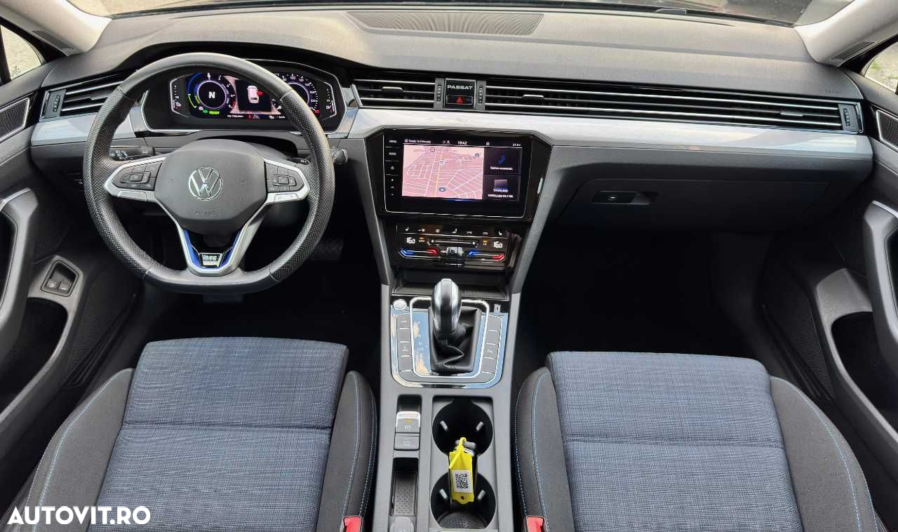 Volkswagen Passat - 21