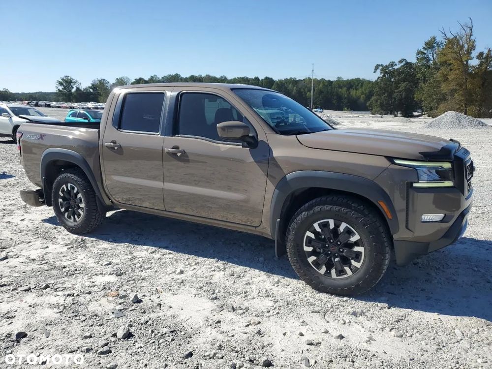 Nissan Frontier - 4
