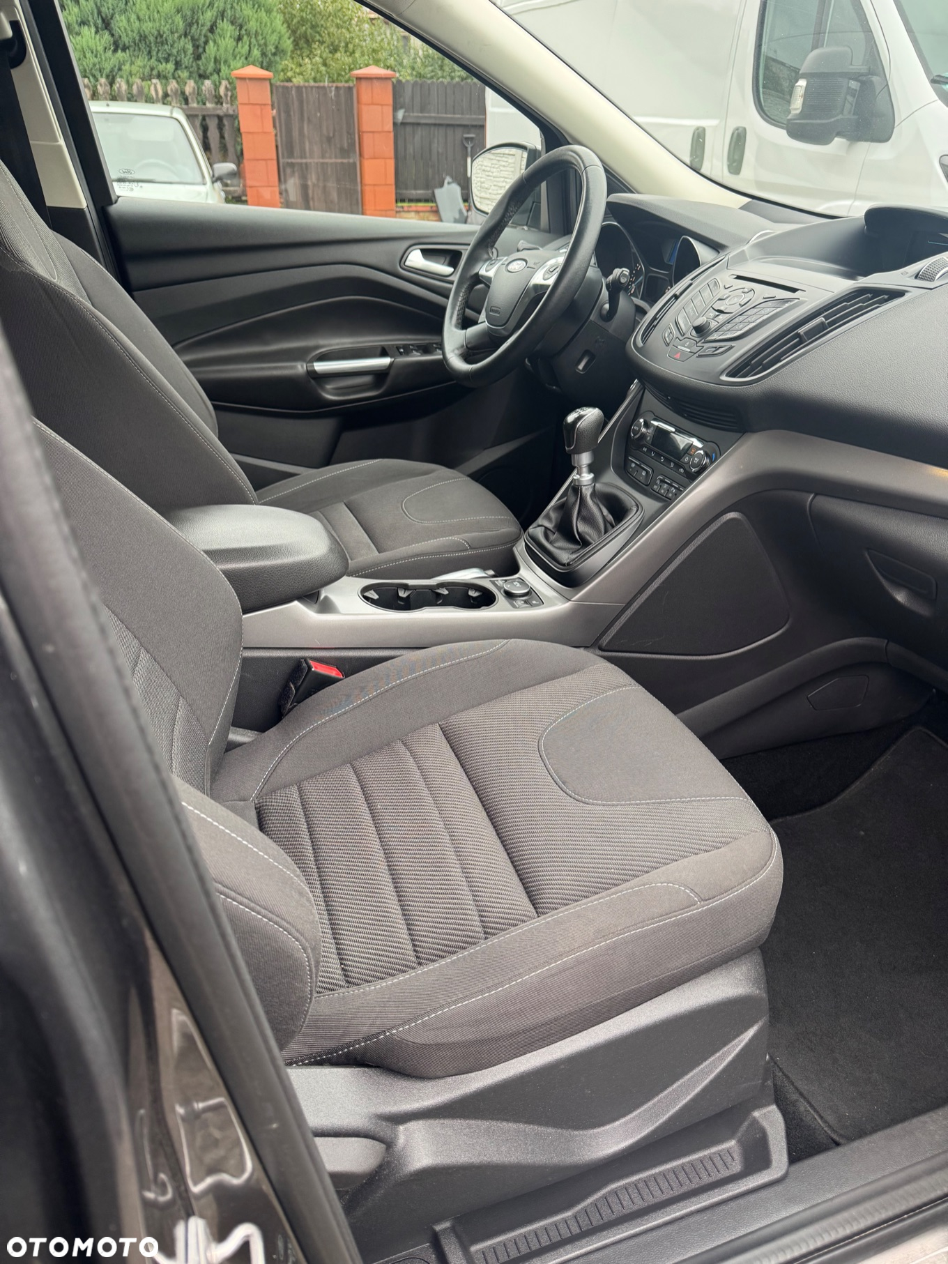Ford Kuga 1.6 EcoBoost 2x4 Titanium - 36