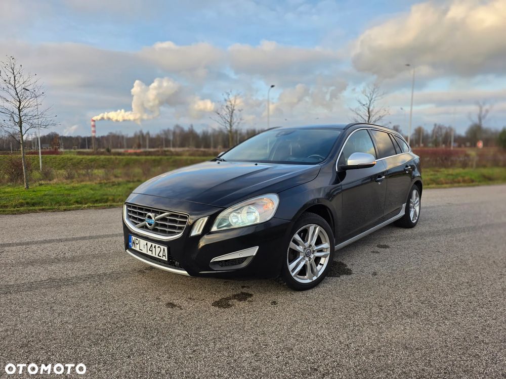 Volvo V60 D4 Geartronic Momentum - 23