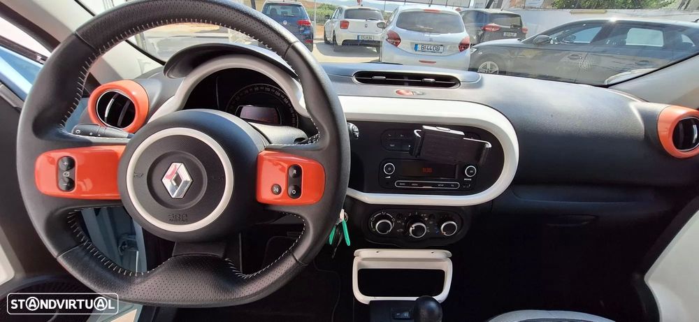 Renault Twingo ENERGY TCe 90 EDC LA PARISIENNE - 11