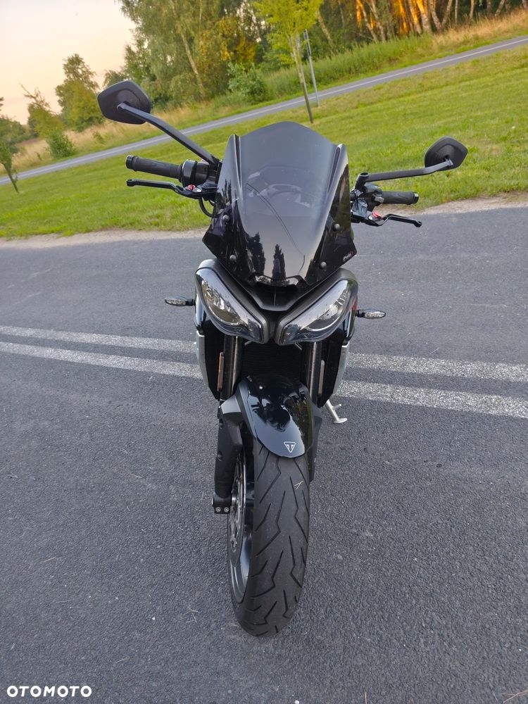 Triumph Street Triple - 7
