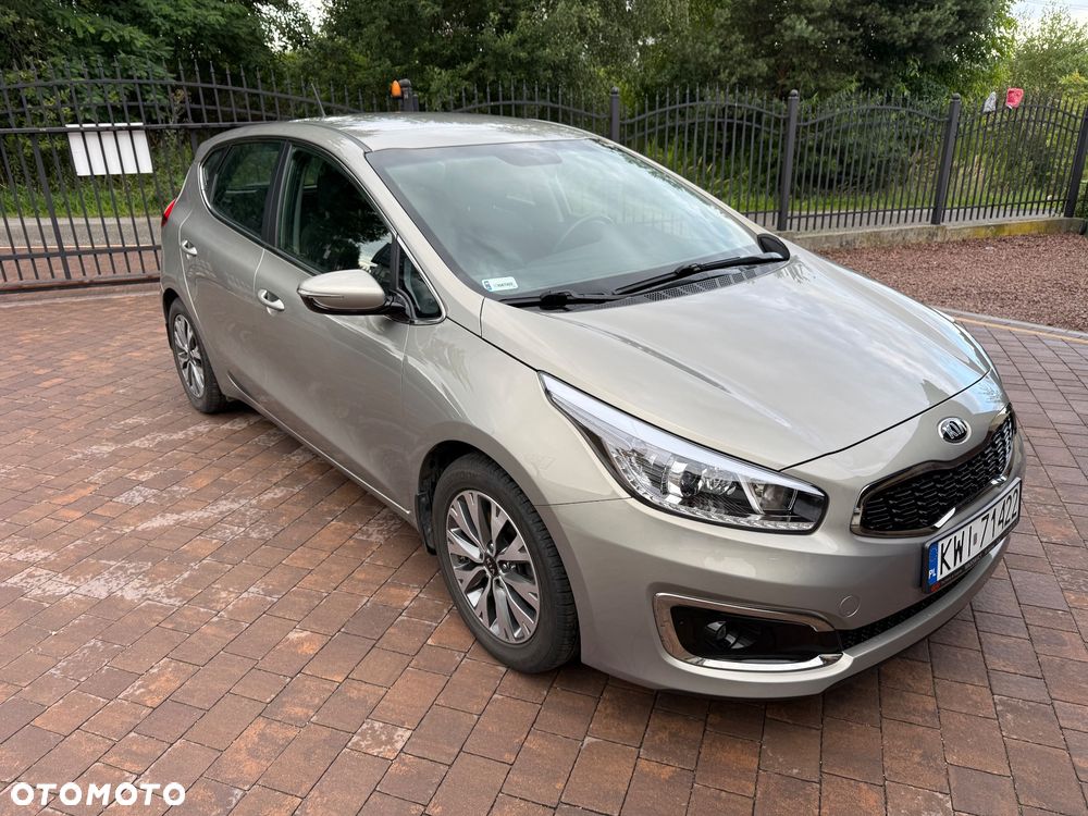Kia Ceed 1.6 GDI L - 1