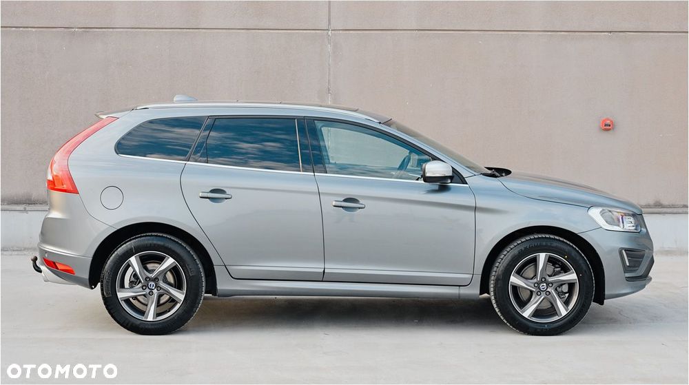 Volvo XC 60 D4 Drive-E R-Design Momentum - 9