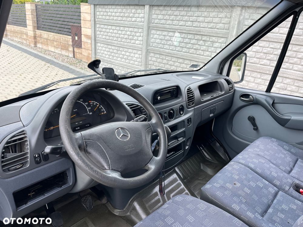 Mercedes-Benz Sprinter - 9