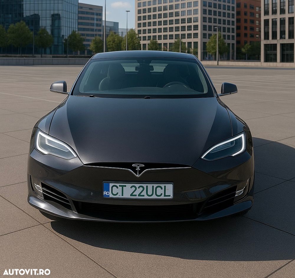 Tesla Model S - 2