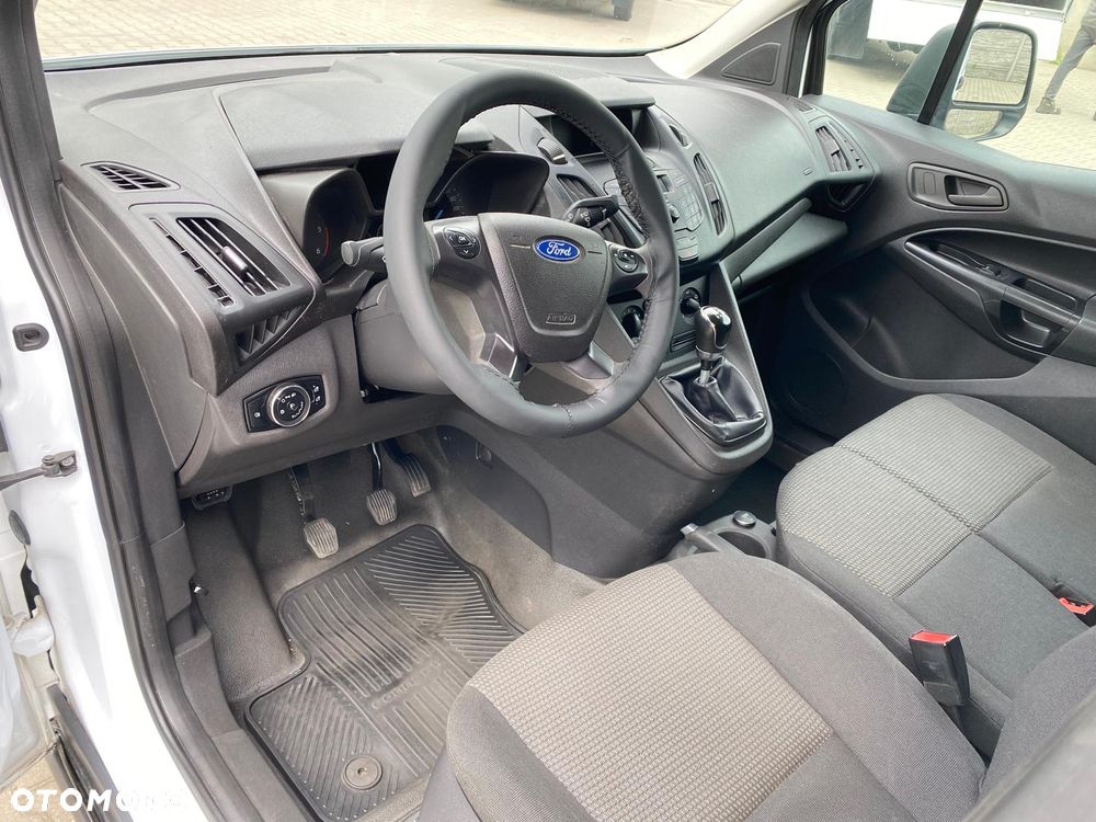 Ford CONNECT - 10