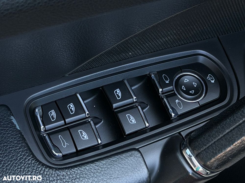 Porsche Cayenne Tiptronic S - 16