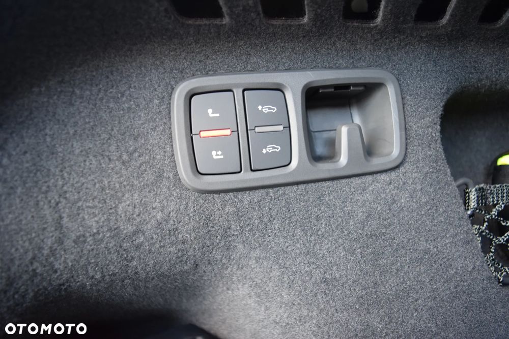 Audi RS Q8 TFSI Quattro Tiptronic - 36