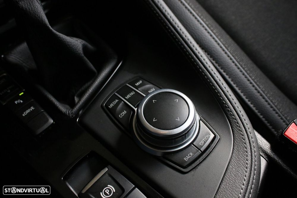 BMW X2 25 e xDrive Pack M - 32