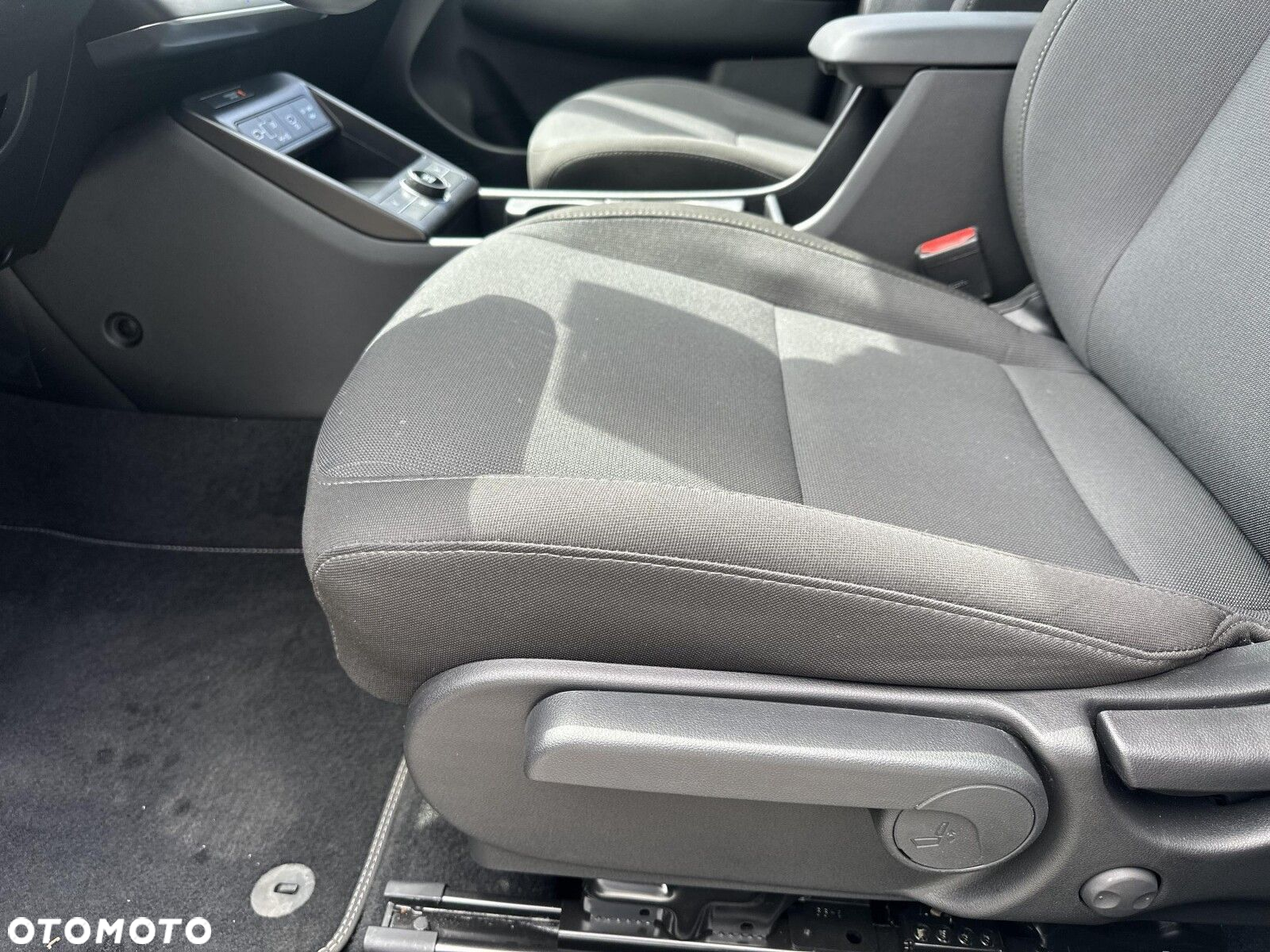 Hyundai Kona 1.6 GDI Hybrid Smart DCT - 12