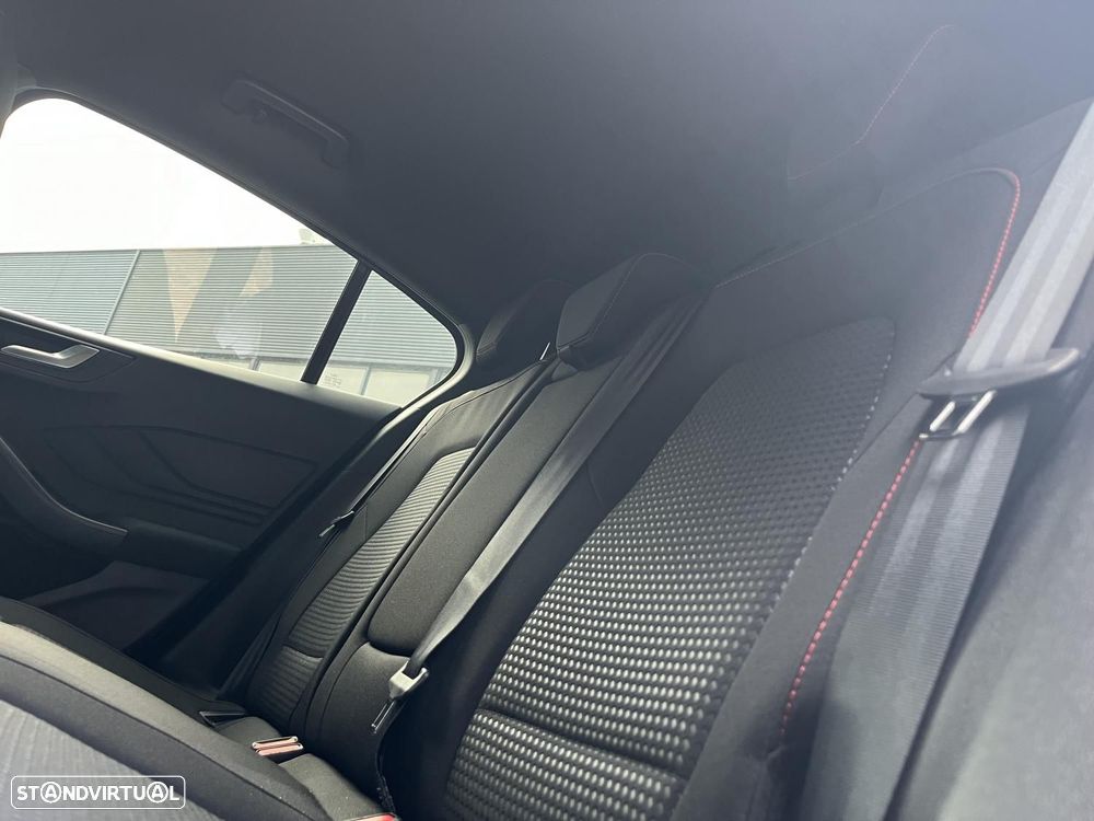 Ford Focus 1.0 EcoBoost MHEV ST-Line X - 9