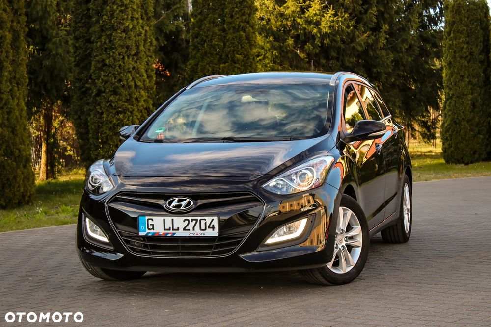 Hyundai i30 i30cw 1.4 Fifa World Cup Edition - 1