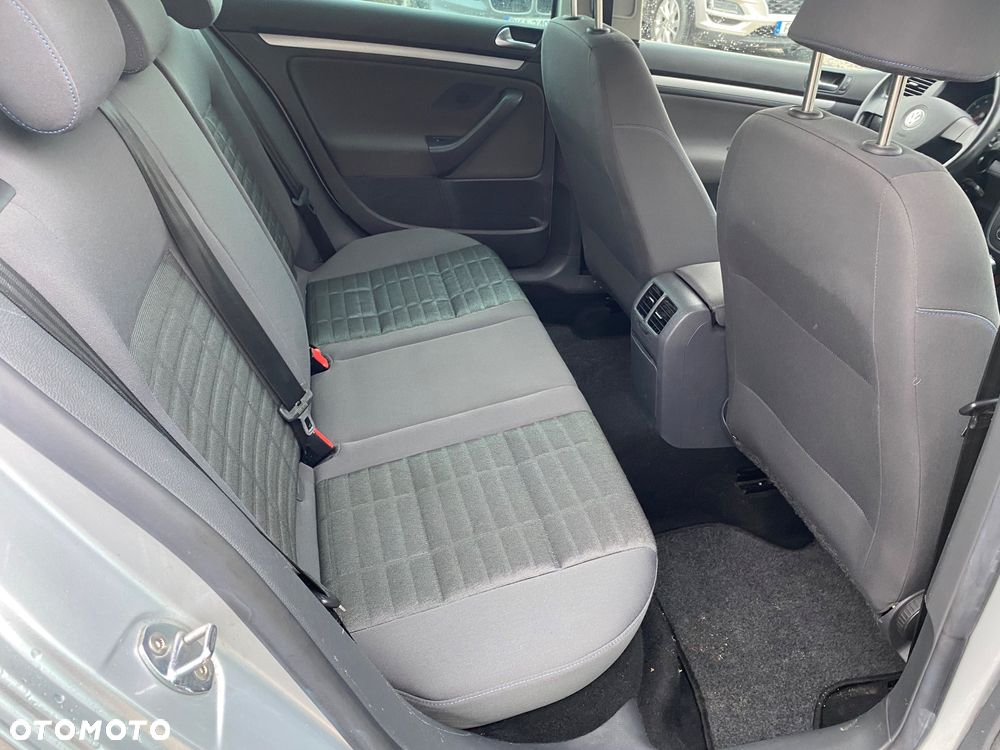 Volkswagen Golf 1.6 United - 29