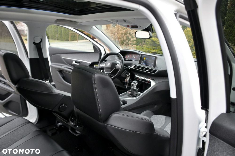 Peugeot 3008 - 23