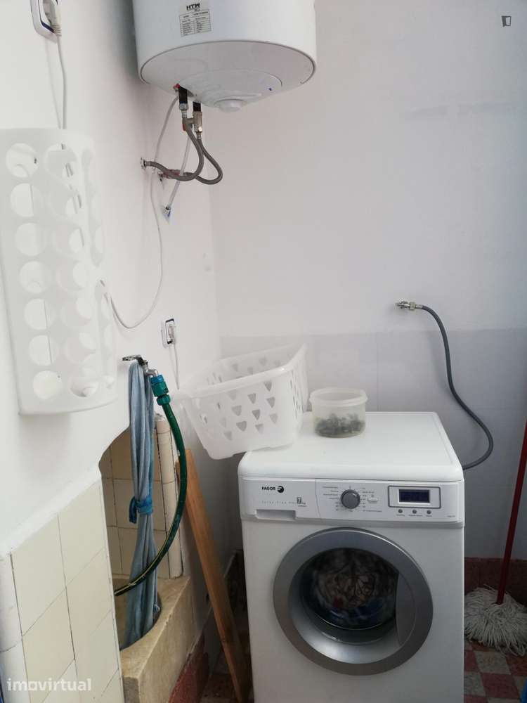 Quarto - localizado em Alameda Lisbon - Grande imagem: 4/12