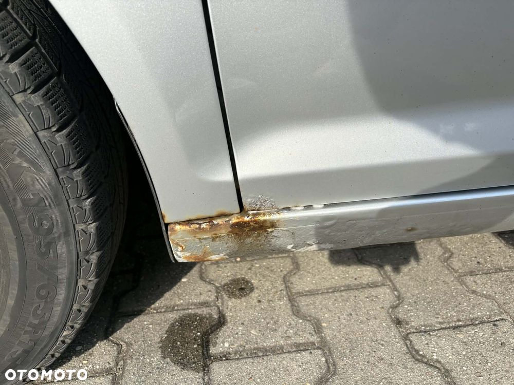 Volkswagen Golf Plus 1.9 TDI Comfortline - 15