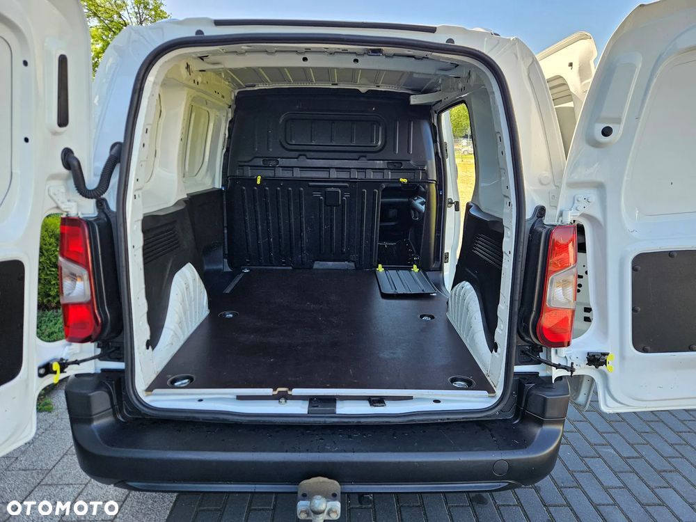Opel Combo 1.5 TURBO D 102KM - 17