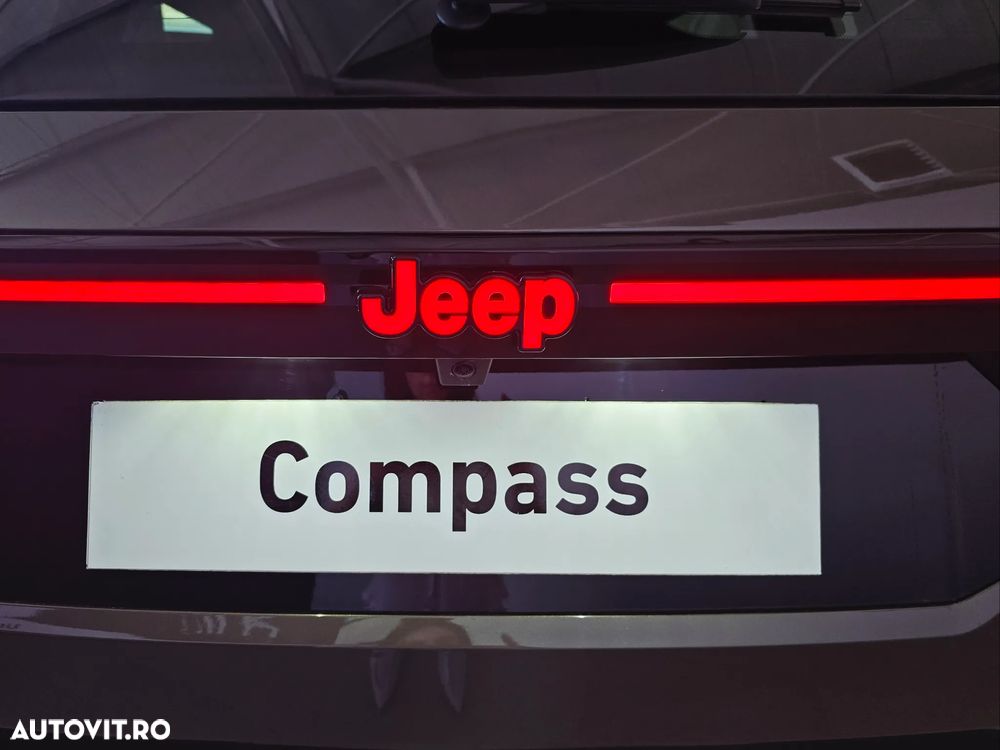 Jeep Compass 1.2 e-Hybrid DCT6 First Edition - 15