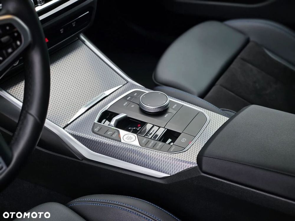 BMW Seria 3 320i xDrive M Sport - 20