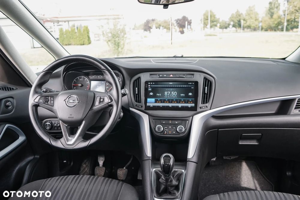 Opel Zafira - 22