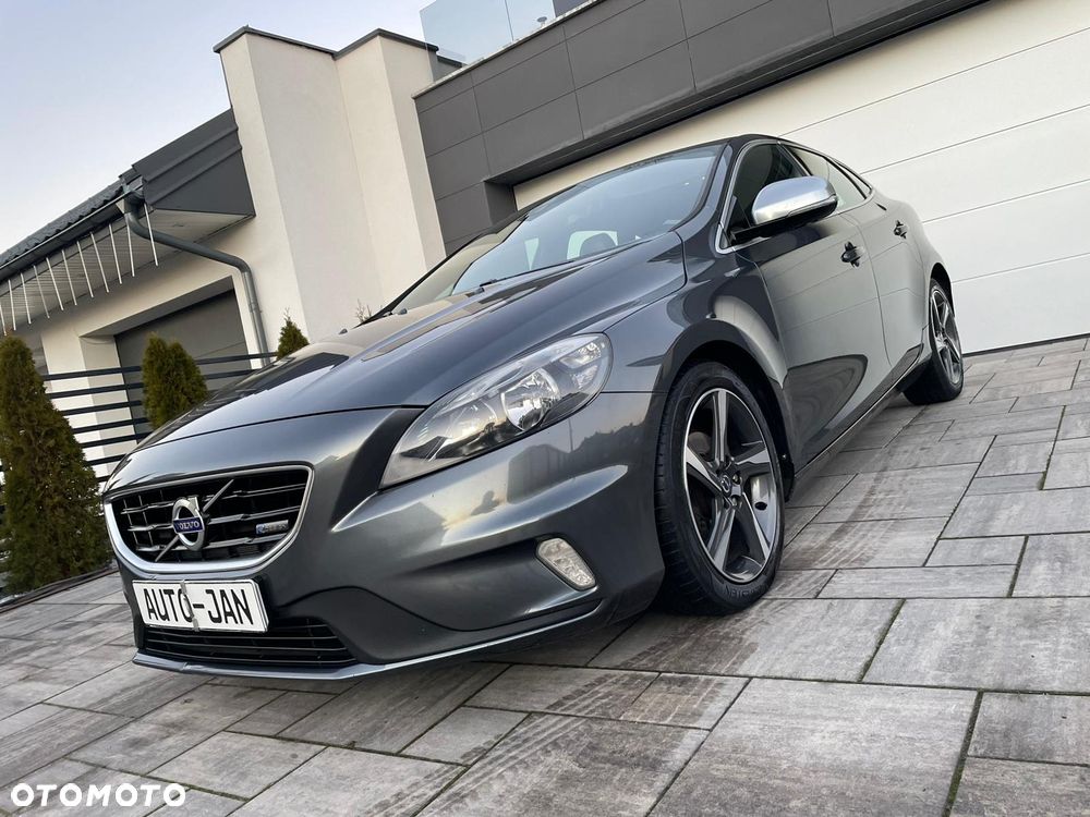 Volvo V40 D2 R Design - 1