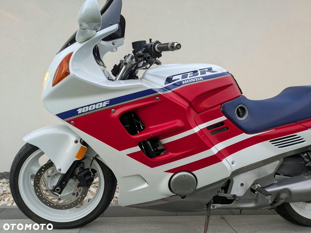 Honda CBR - 7