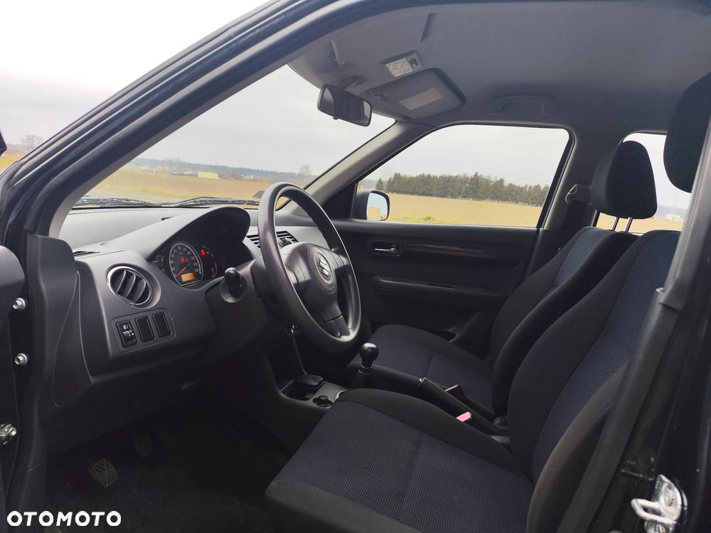 Suzuki Swift 1.3 GLX - 6