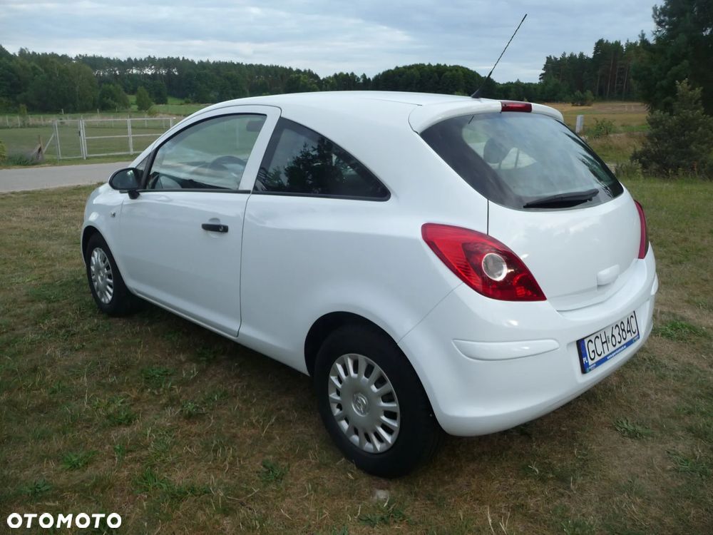 Opel Corsa 1.2 16V Essentia - 8