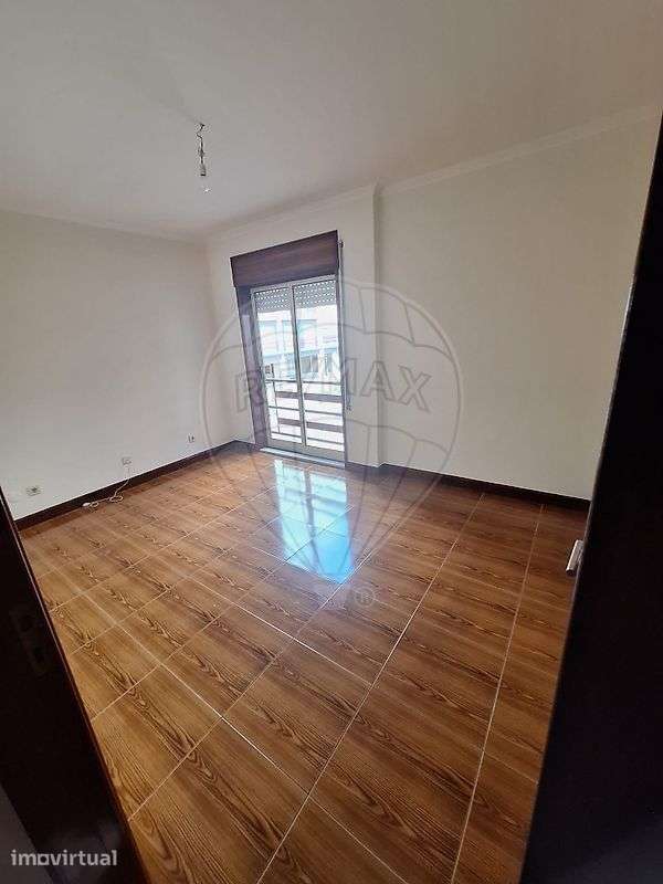 Apartamento T2 para arrendamento - Grande imagem: 4/8