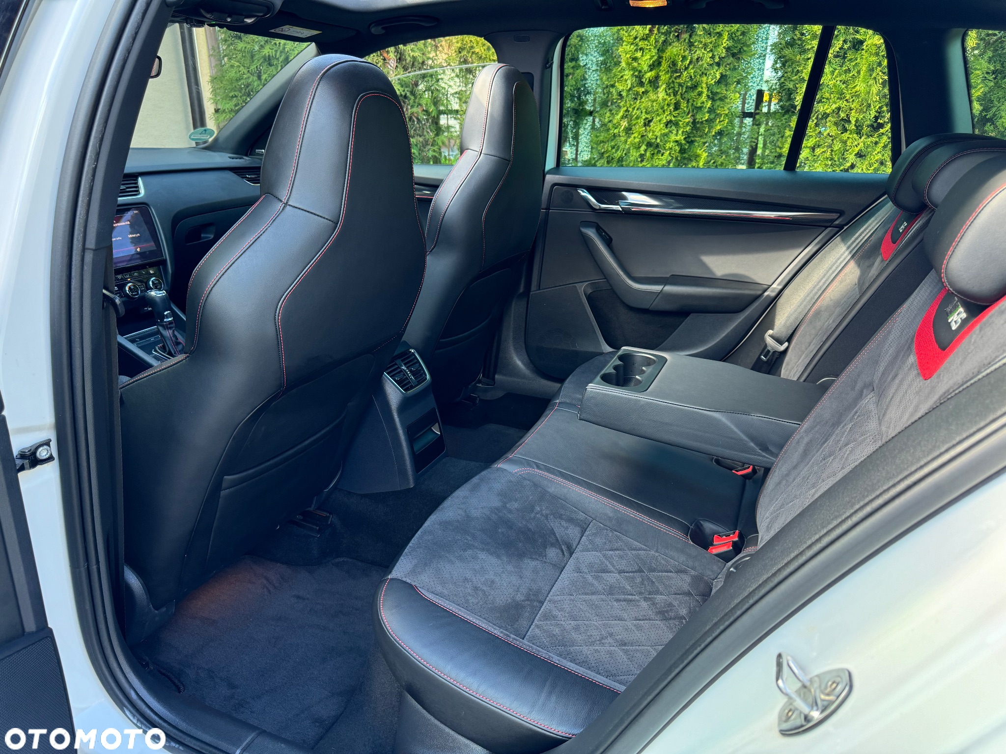 Skoda Octavia 2.0 TDI (Green tec) 4x4 DSG RS - 32