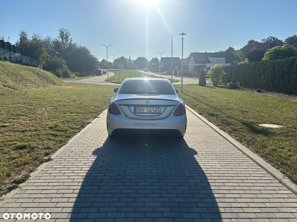 Mercedes-Benz Klasa C 300 9G-TRONIC - 13