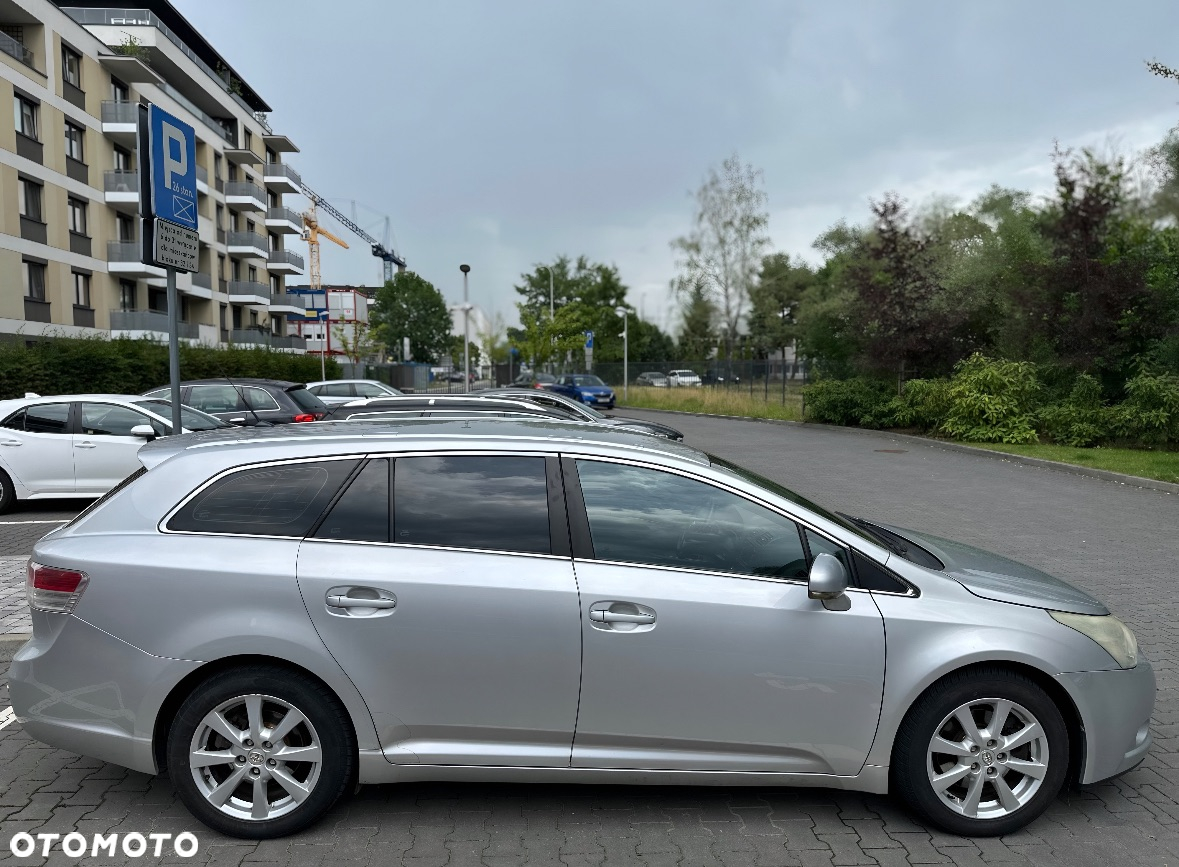 Toyota Avensis 2.2 D-4D Premium - 5