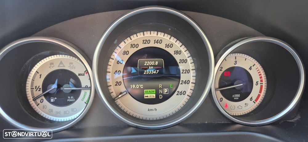 Mercedes-Benz E 300 Bluetec Hybrid Avantgarde - 12