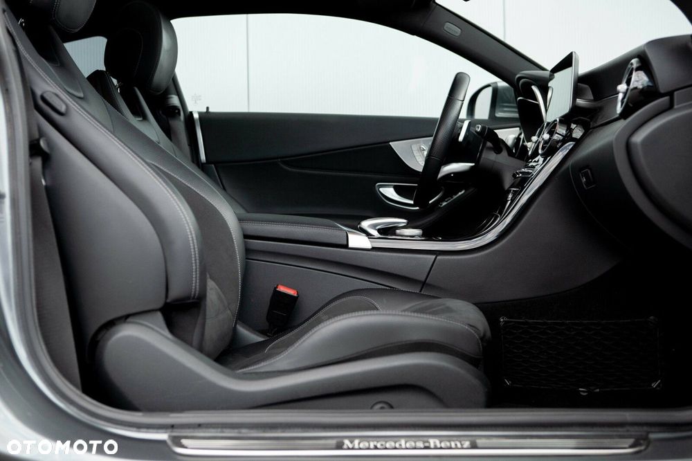 Mercedes-Benz Klasa C 200 4MATIC 9G-TRONIC - 26