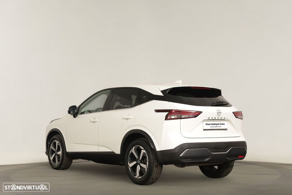 Nissan Qashqai 1.3 DIG-T N-Connecta Xtronic - 3